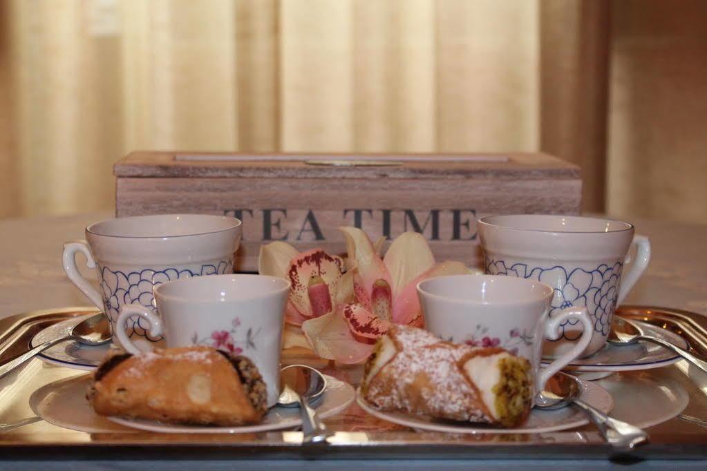 A Casa Di Laura Bed & Breakfast Catania Exterior photo