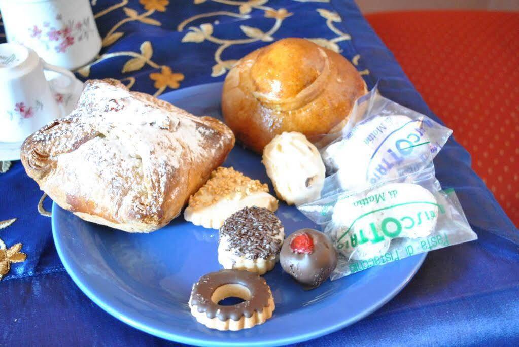 A Casa Di Laura Bed & Breakfast Catania Exterior photo